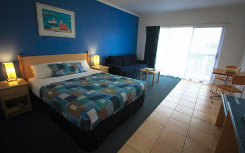 Seaview Motel And Apartments - Accommodation Gladstone 0