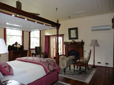 The Old School Bed And Breakfast - Accommodation Gladstone 2