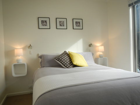 Washpool Retreat- Waterfront Living - Accommodation Gladstone 2