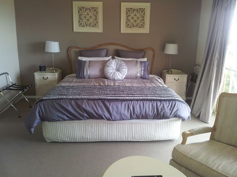 Waterview Gardens B&B - Accommodation Gladstone 0