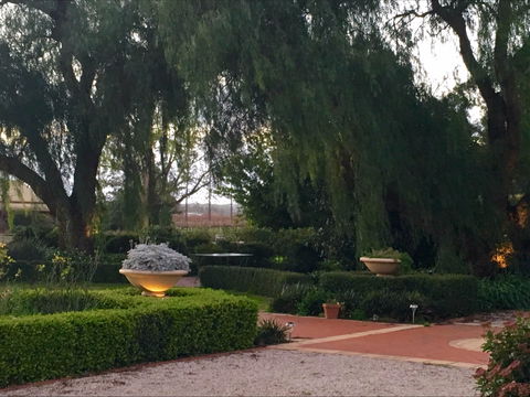 BAROSSA  HOUSE - Accommodation Gladstone 2