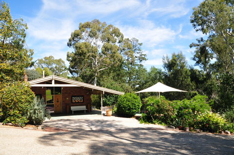 Barrenjoey Hideaway - Accommodation Gladstone 1
