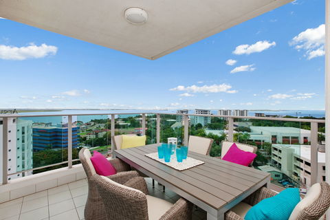 Beachlife Sea Spray Apartment - Accommodation Gladstone 0
