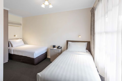 Best Western Olde Maritime - Accommodation Gladstone 1