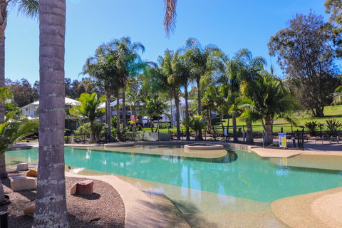 Blackbutt Family Loft Townhouse - Accommodation Gladstone 1