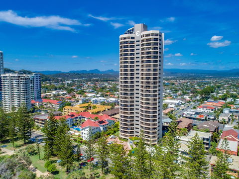 Burleigh Esplanade Apartments - Accommodation Gladstone 0