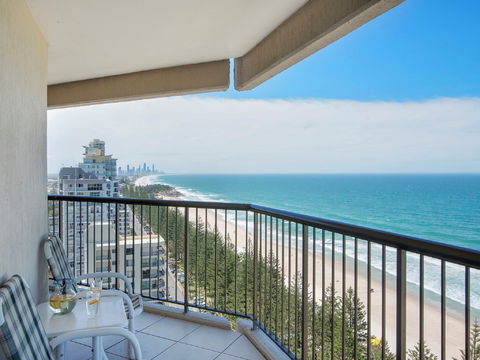 Burleigh Esplanade Apartments - Accommodation Gladstone 2
