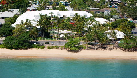 Coral Sands Beachfront Resort - Accommodation Gladstone 1