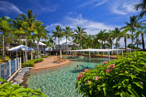 Coral Sands Beachfront Resort - Accommodation Gladstone 2