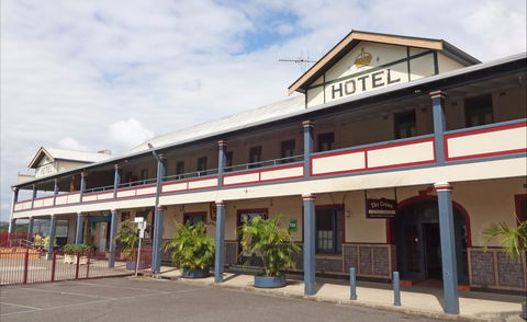Crown Hotel Motel - Accommodation Gladstone 0