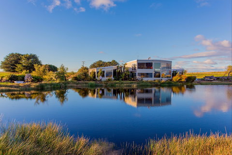 Eagles Nest Retreat - Accommodation Gladstone 1