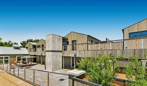 Eighty Seven On Byrnes - Accommodation Gladstone 0