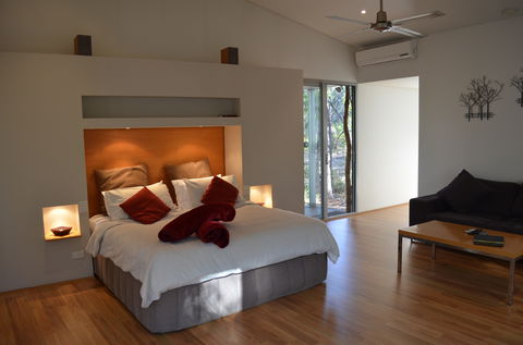 Hidden Valley Forest Retreat - Accommodation Gladstone 2