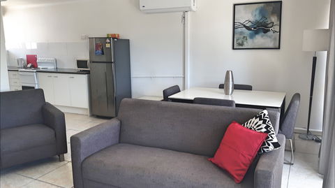 Jadran Motel And El Jays Holiday Lodge - Accommodation Gladstone 2