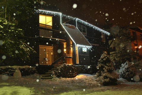 Kilimanjaro Alpine Apartments - Accommodation Gladstone 1