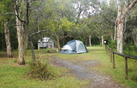 Kylies Hut Walk-in Campground - Accommodation Gladstone 0