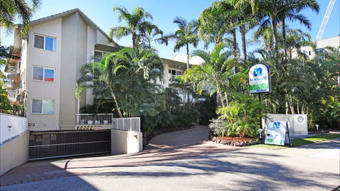Mari Court Resort - Accommodation Gladstone 1