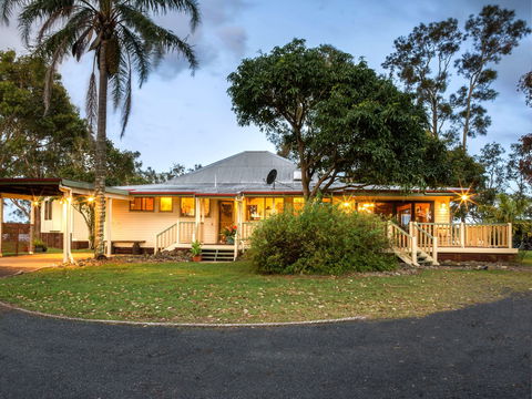 Riverside Holiday Retreat Yamba - Accommodation Gladstone 1