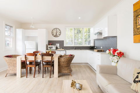 Rose Cottage - Accommodation Gladstone 1