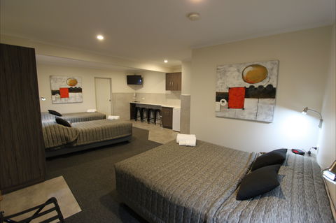Ryley Motor Inn - Accommodation Gladstone 0