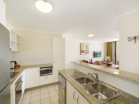 Sand Dunes Resort - Accommodation Gladstone 2