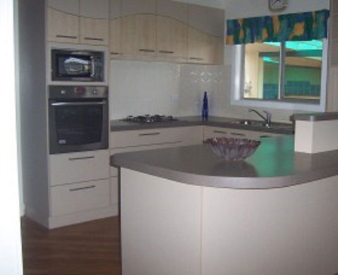 Shoesmiths Holiday Cottage - Accommodation Gladstone 0
