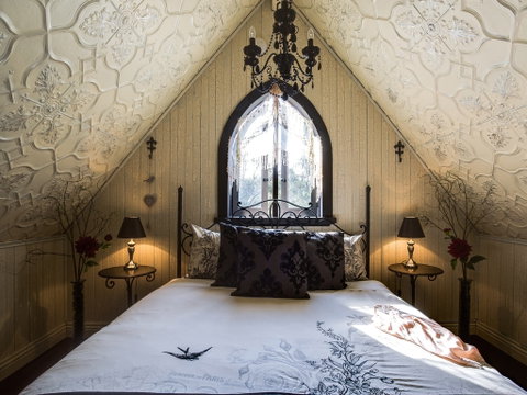 Silverleaf Cottage - Accommodation Gladstone 0