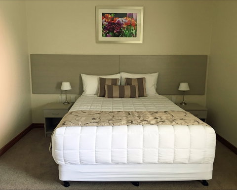 Silver Sands Resort - Accommodation Gladstone 1