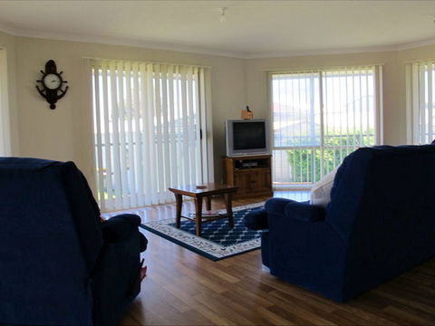 Sims Holiday Home - Accommodation Gladstone 1