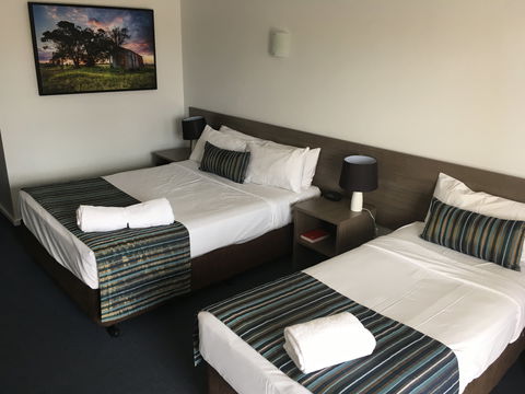 Sugar Country Motor Inn - Accommodation Gladstone 0