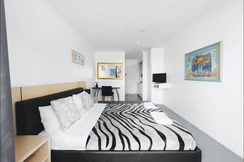 The Manly Hotel Est. 1964 - Accommodation Gladstone 2