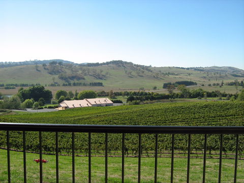 Turners Vineyard Motel - Accommodation Gladstone 2