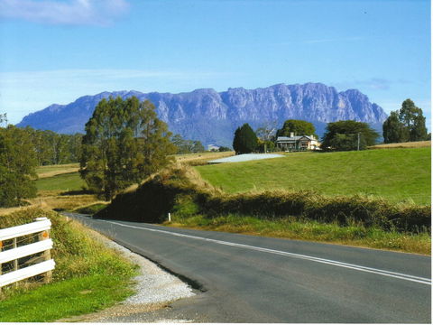 White Hawk Accommodation - Accommodation Gladstone 0