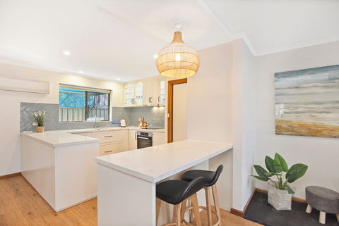4/11 Cornhill Road - Accommodation Gladstone 0