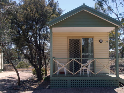 Acclaim Gateway Tourist Park - Accommodation Gladstone 0