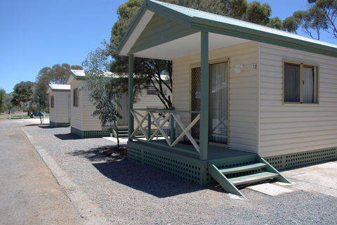 Acclaim Gateway Tourist Park - Accommodation Gladstone 1