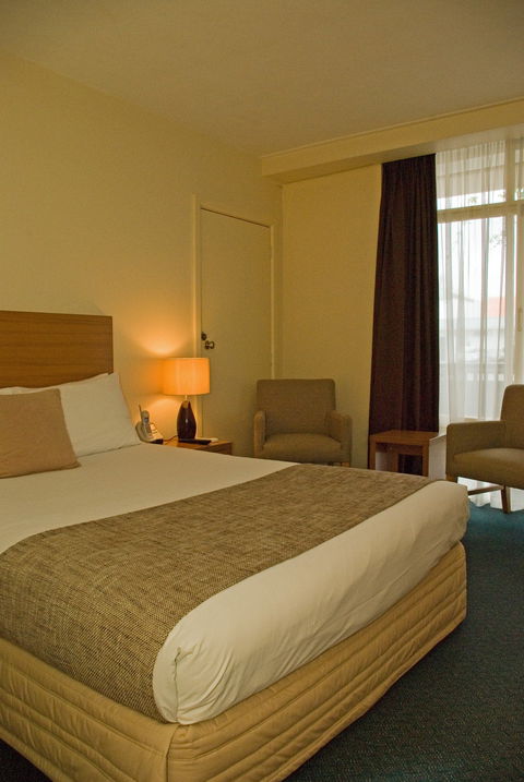 Admiralty Inn - Accommodation Gladstone 2