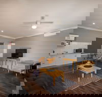 Akuna Motor Inn - Accommodation Gladstone