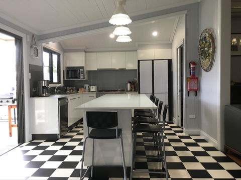 Area 51 Warwick - Accommodation Gladstone 1