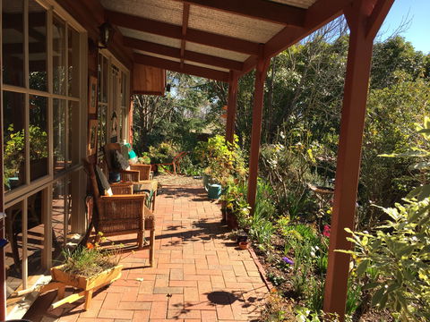 Artscape Cottage Beechworth - Accommodation Gladstone 1