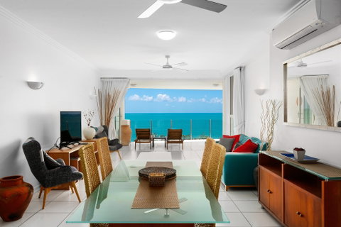 Bellevue At Trinity Beach - Accommodation Gladstone 1