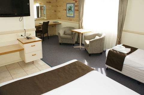 Best Western Ambassador Motor Lodge - Accommodation Gladstone 2