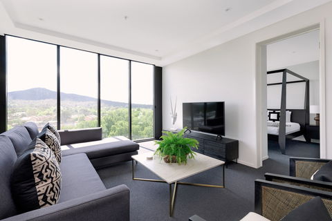 Birch Apartments - Accommodation Gladstone 0