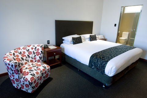 Commodore On The Park - Accommodation Gladstone 1