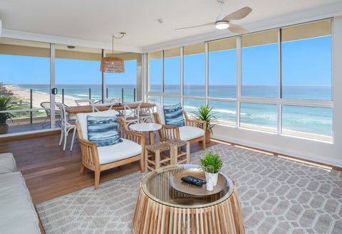 Dorchester On The Beach - Accommodation Gladstone 2