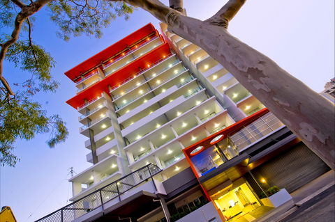 Edge Apartment Hotel - Accommodation Gladstone 1