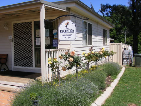 Fossickers' Tourist Park - Accommodation Gladstone 0