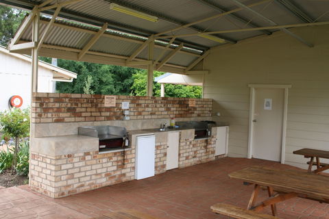 Fossickers' Tourist Park - Accommodation Gladstone 1