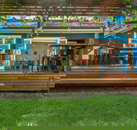 Frankie's Beach House - Accommodation Gladstone
