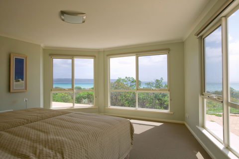 Island Beach Lodge - Accommodation Gladstone 1